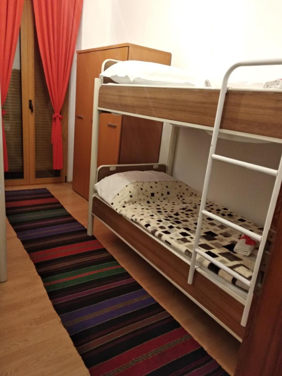 My Hostel In ベラト エクステリア 写真