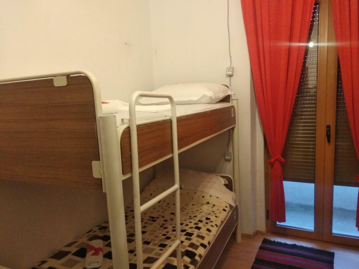 My Hostel In ベラト エクステリア 写真